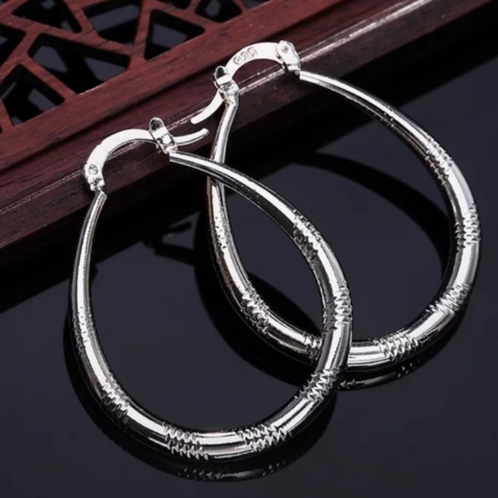 ***Luxury Circle 925 Sterling Silver Hoop Earrings - Picture 4 of 6